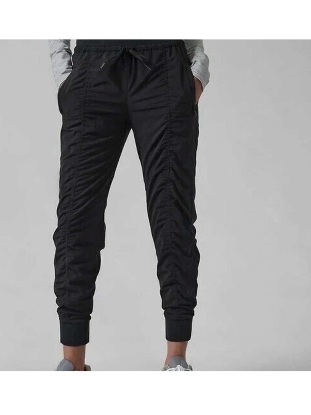 Women's Athleta Attitude Pant in black size 14 NWOT (New without tags)